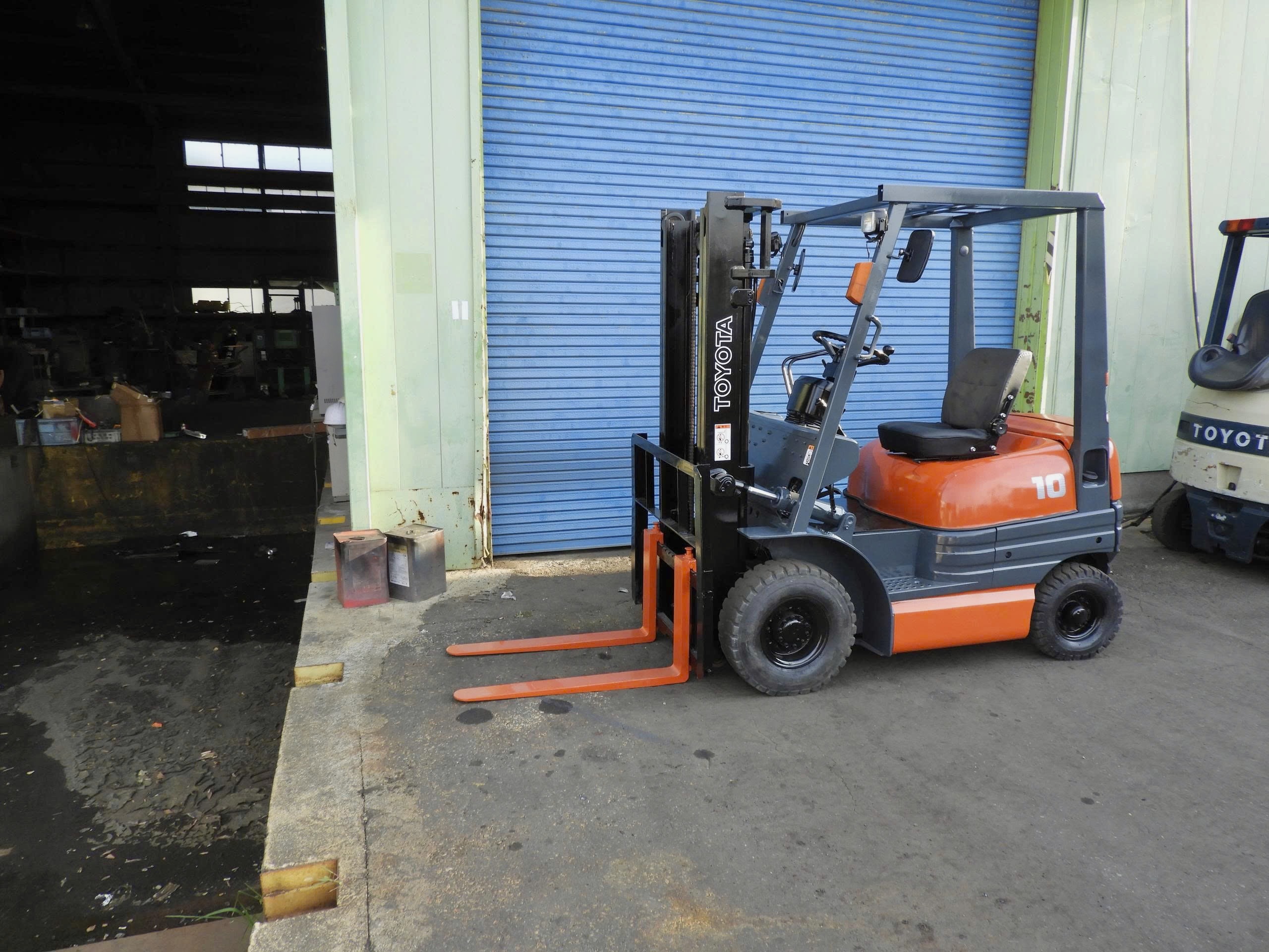 1トンガソリンフォークリフト TOYOTA 6FGL10 (12) 1トンガソリンフォークリフト TOYOTA 6FGL10 (12)