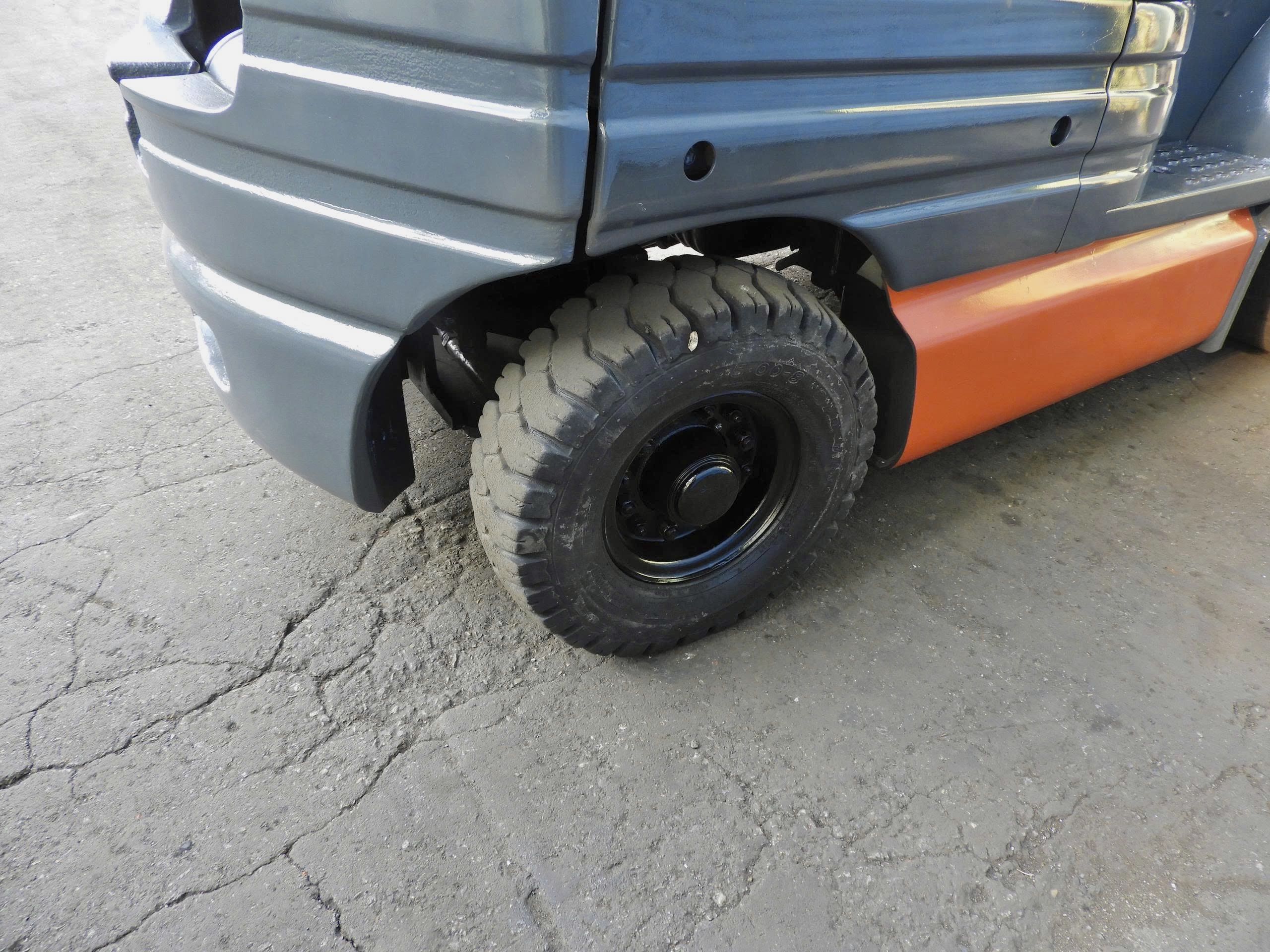 1トンガソリンフォークリフト TOYOTA 6FGL10 (15) 1トンガソリンフォークリフト TOYOTA 6FGL10 (15)