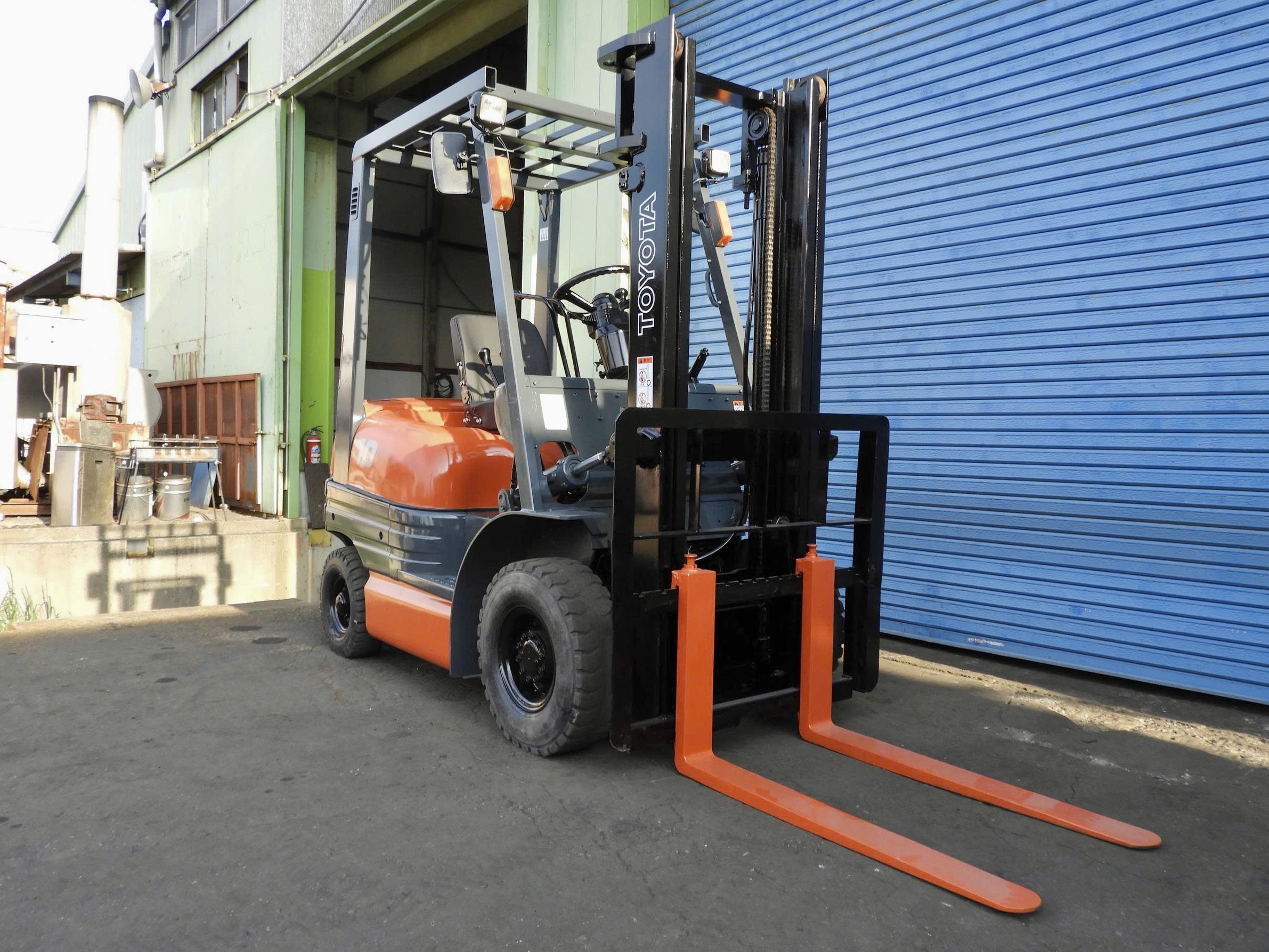 1トンガソリンフォークリフト TOYOTA 6FGL10 (2) 1トンガソリンフォークリフト TOYOTA 6FGL10 (2)