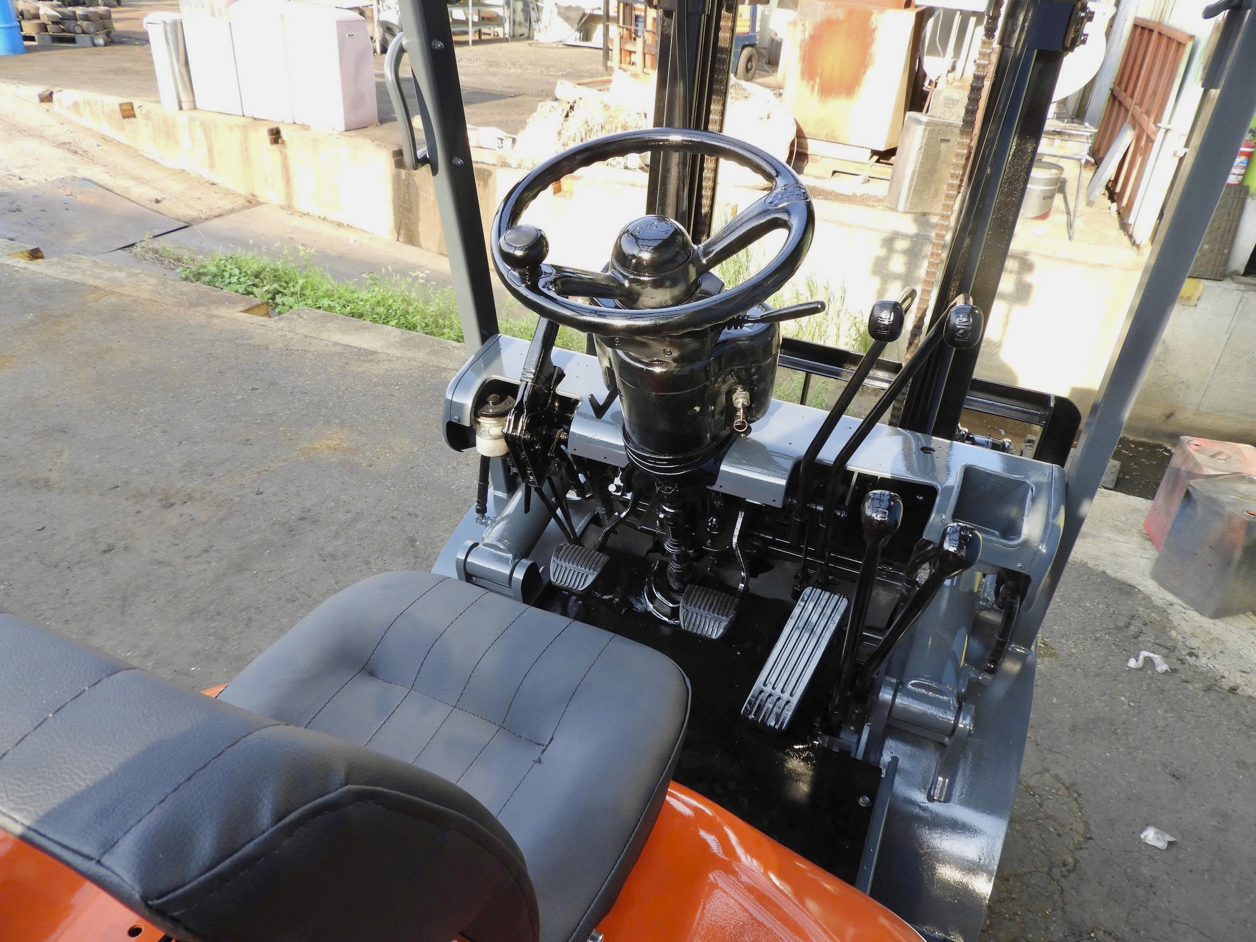 1トンガソリンフォークリフト TOYOTA 6FGL10 (24) 1トンガソリンフォークリフト TOYOTA 6FGL10 (24)