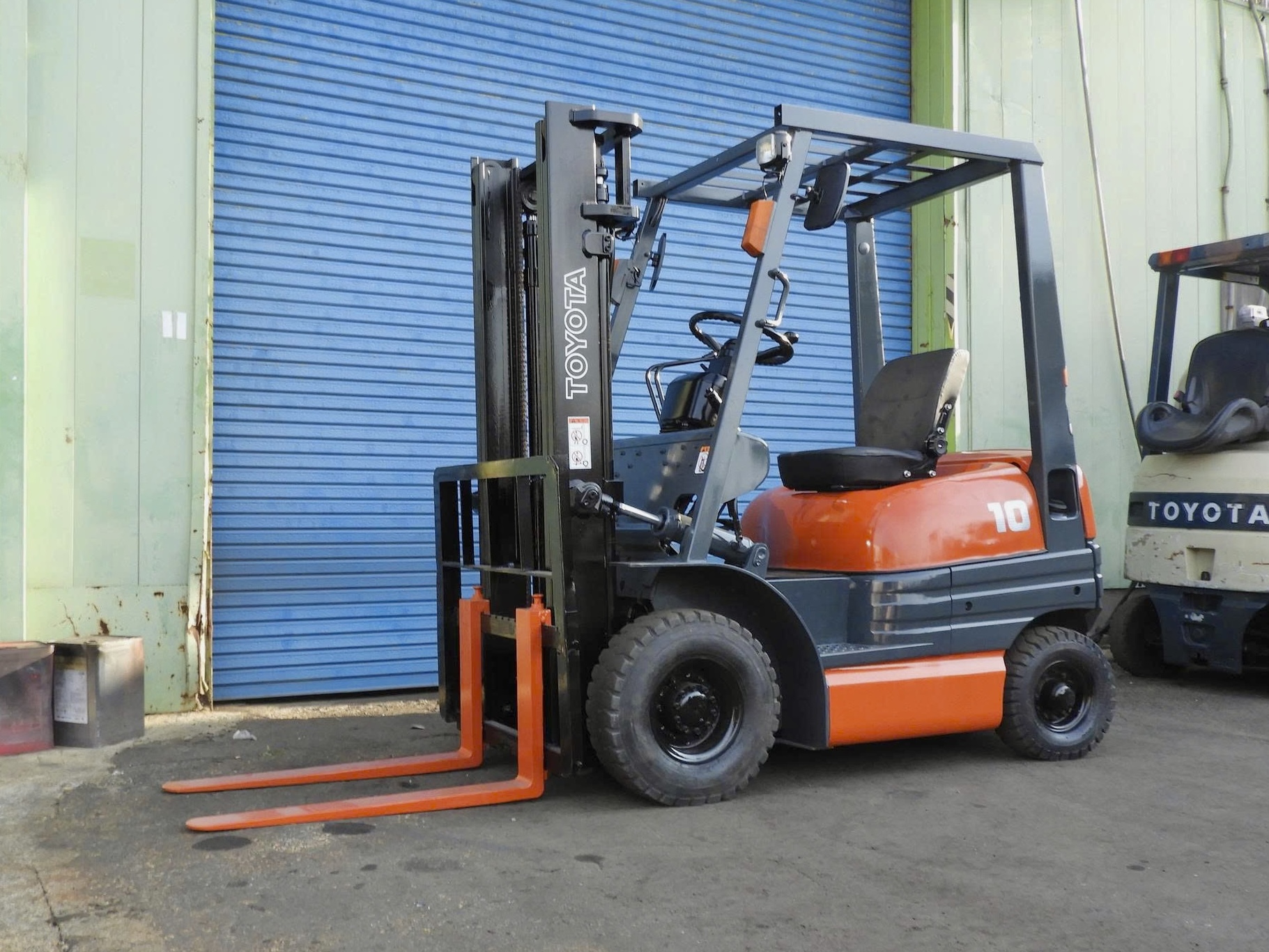 1トンガソリンフォークリフト TOYOTA 6FGL10 (7) 1トンガソリンフォークリフト TOYOTA 6FGL10 (7)