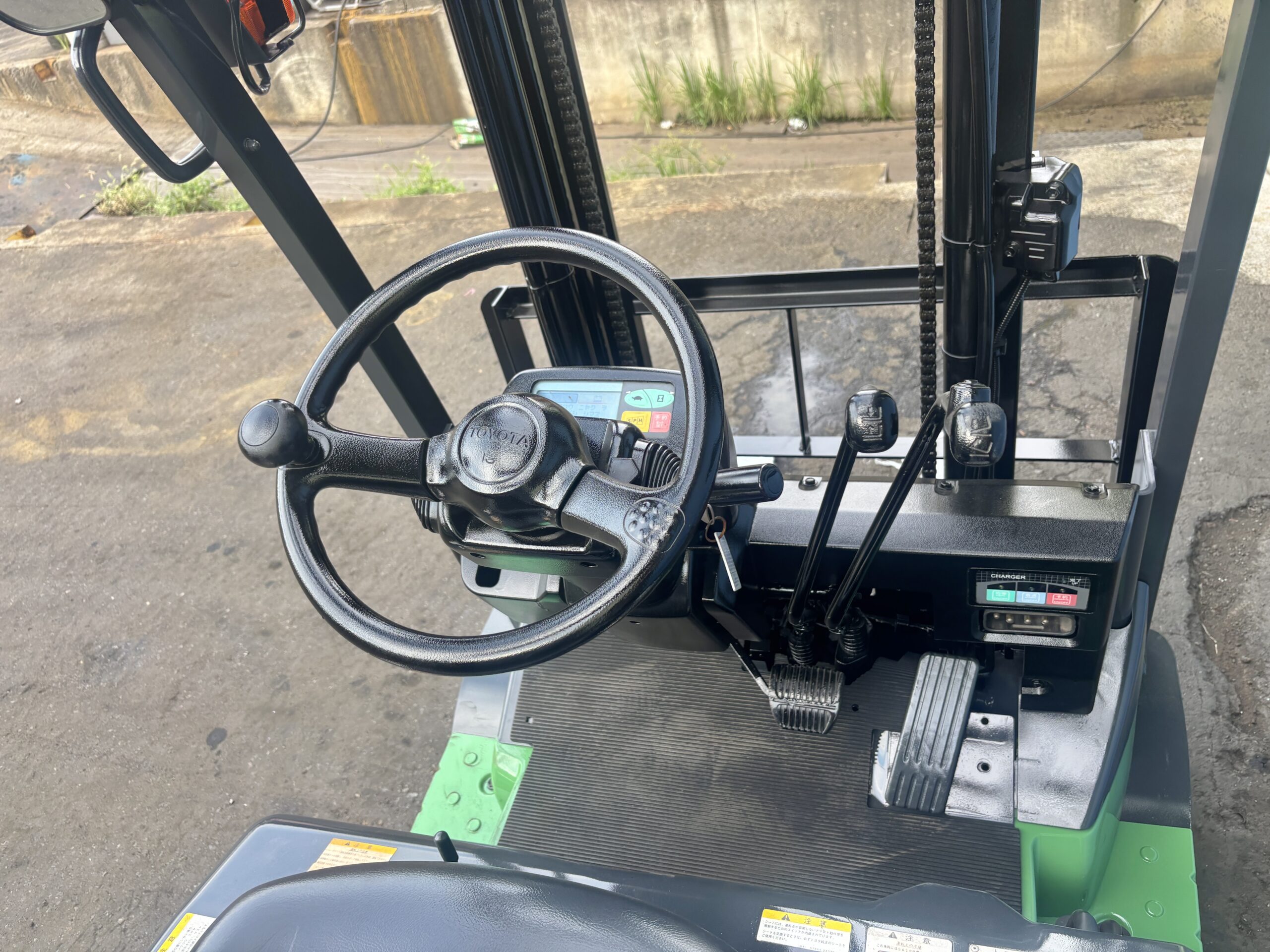 1トン電動フォークリフト トヨタ 7FBE10 (14) 1トン電動フォークリフト トヨタ 7FBE10 (14)