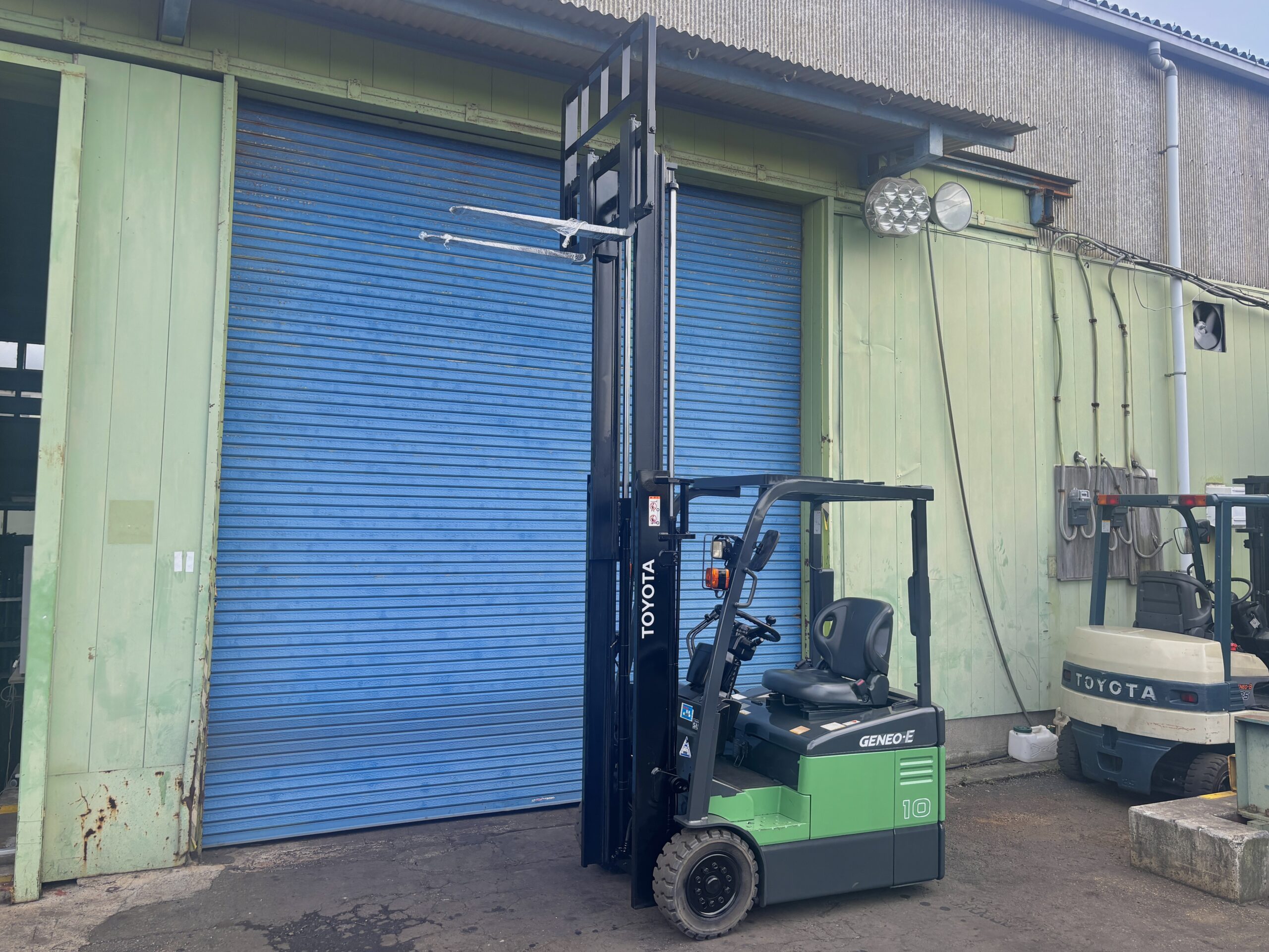 1トン電動フォークリフト トヨタ 7FBE10 (6) 1トン電動フォークリフト トヨタ 7FBE10 (6)