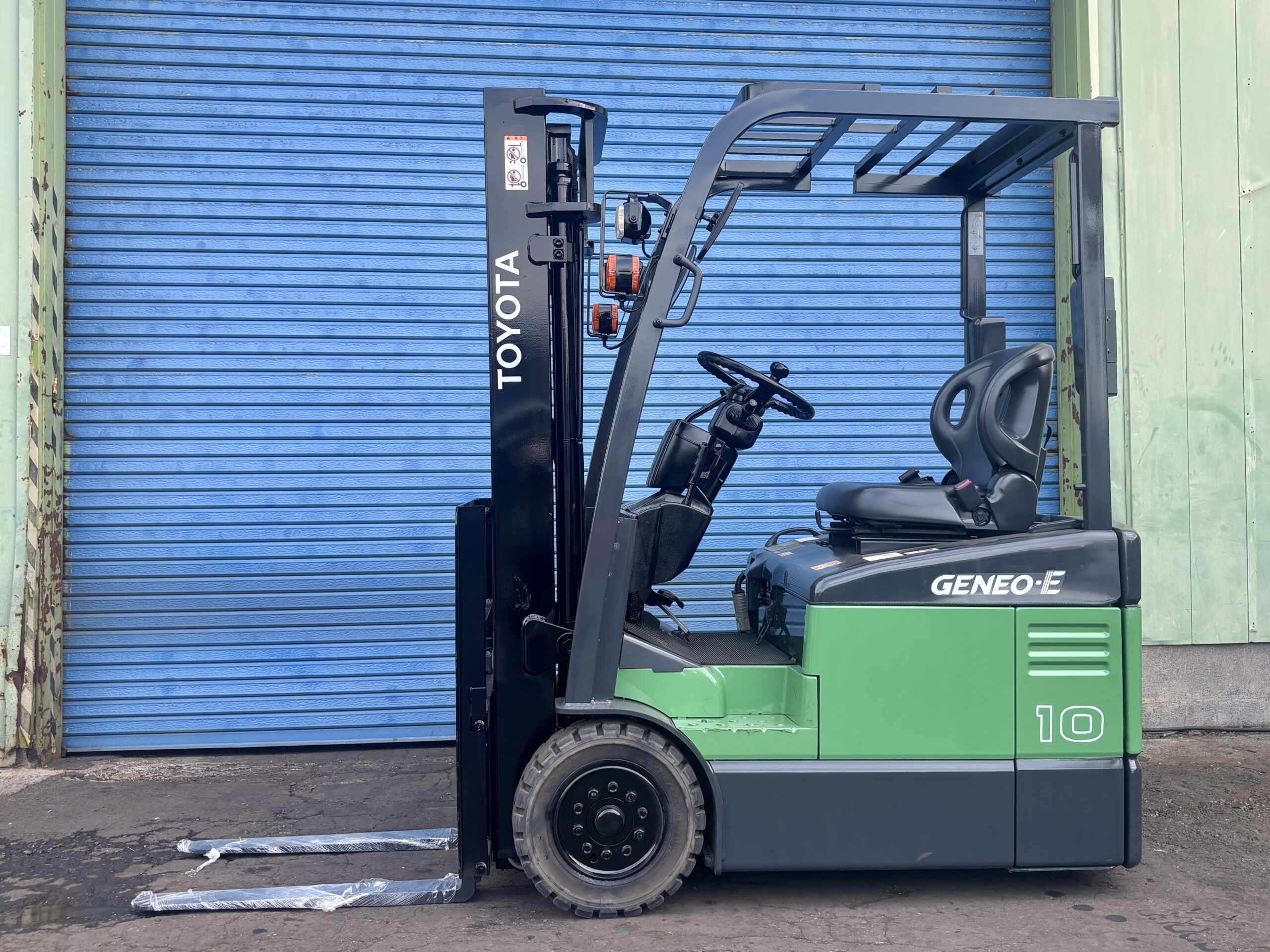 1トン電動フォークリフト トヨタ 7FBE10 (8) 1トン電動フォークリフト トヨタ 7FBE10 (8)