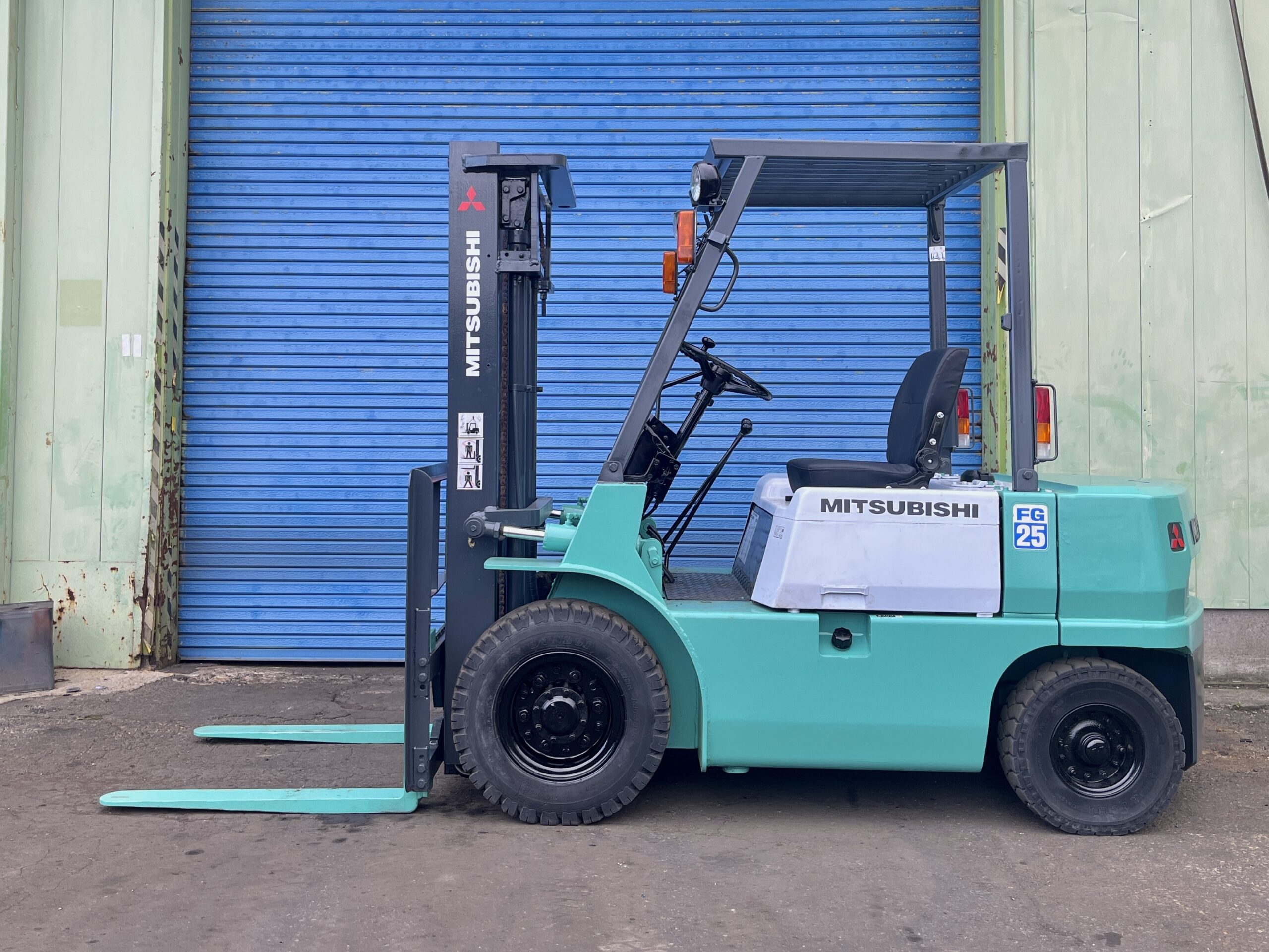 MITSUBISHI 2.5トン (5) MITSUBISHI 2.5トン (5)