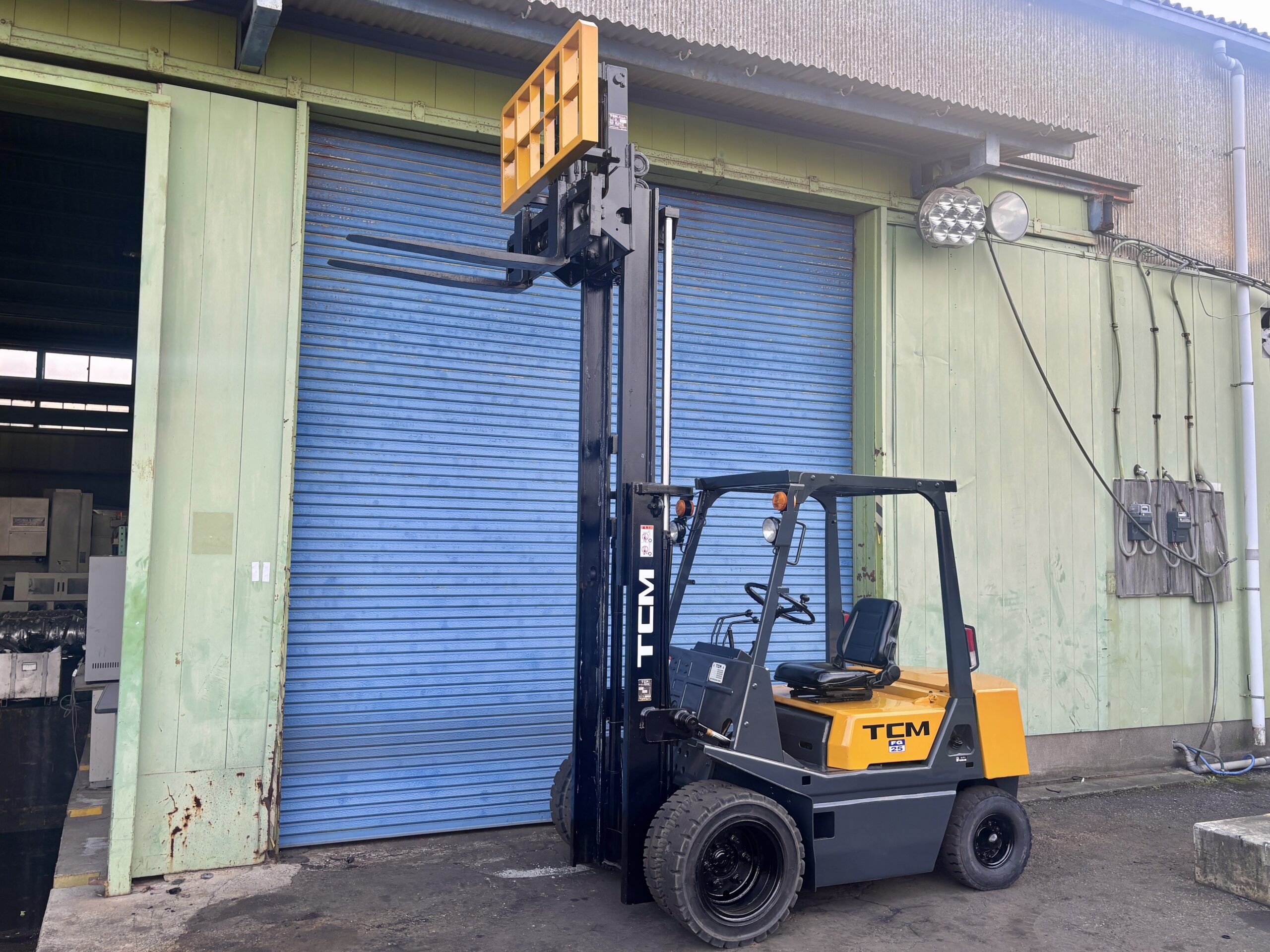 TCM FG25 ヒンジ (10) TCM FG25 ヒンジ (10)