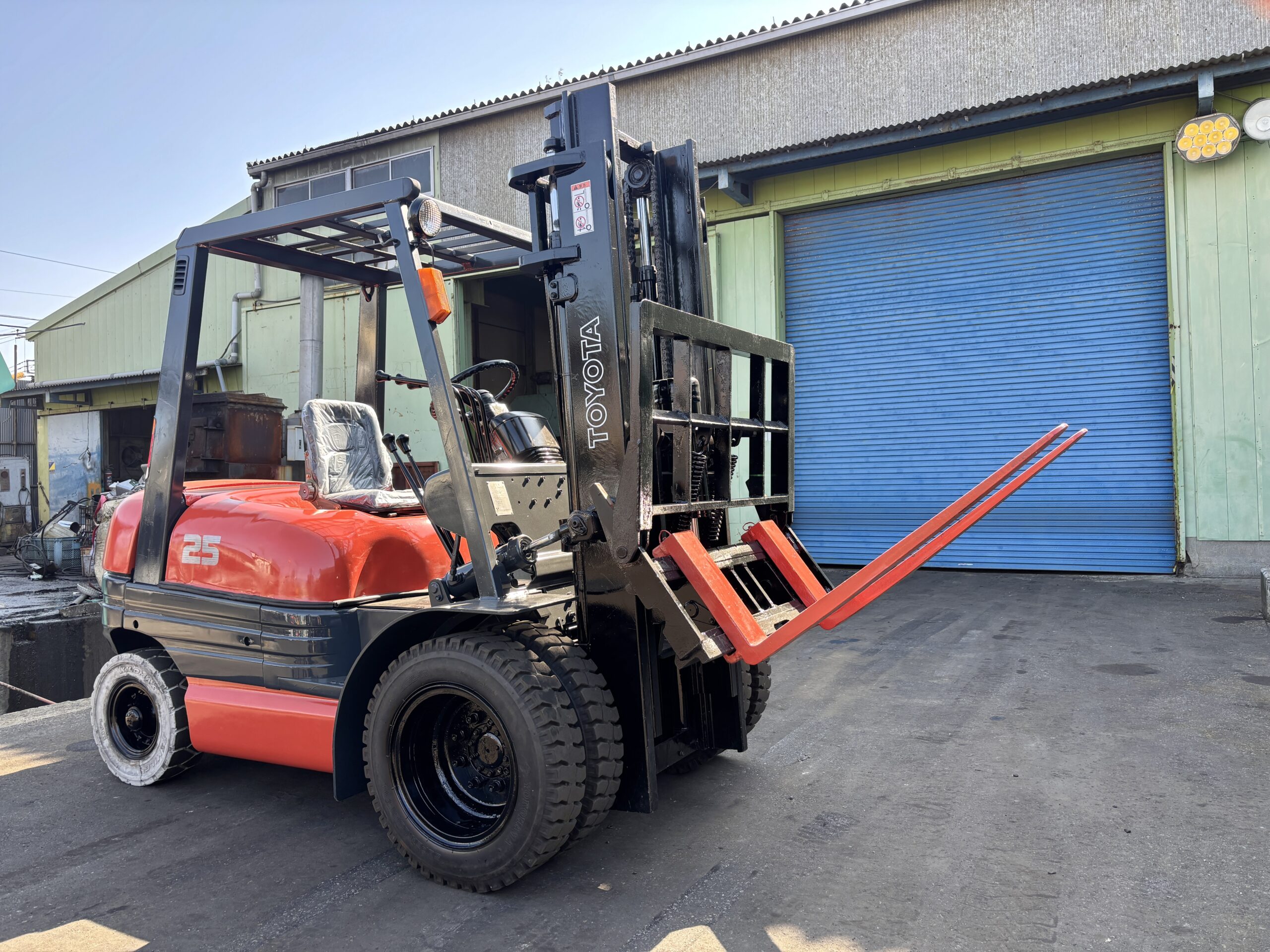 TOYOTA 6FGL25 ヒンジ (1) TOYOTA 6FGL25 ヒンジ (1)