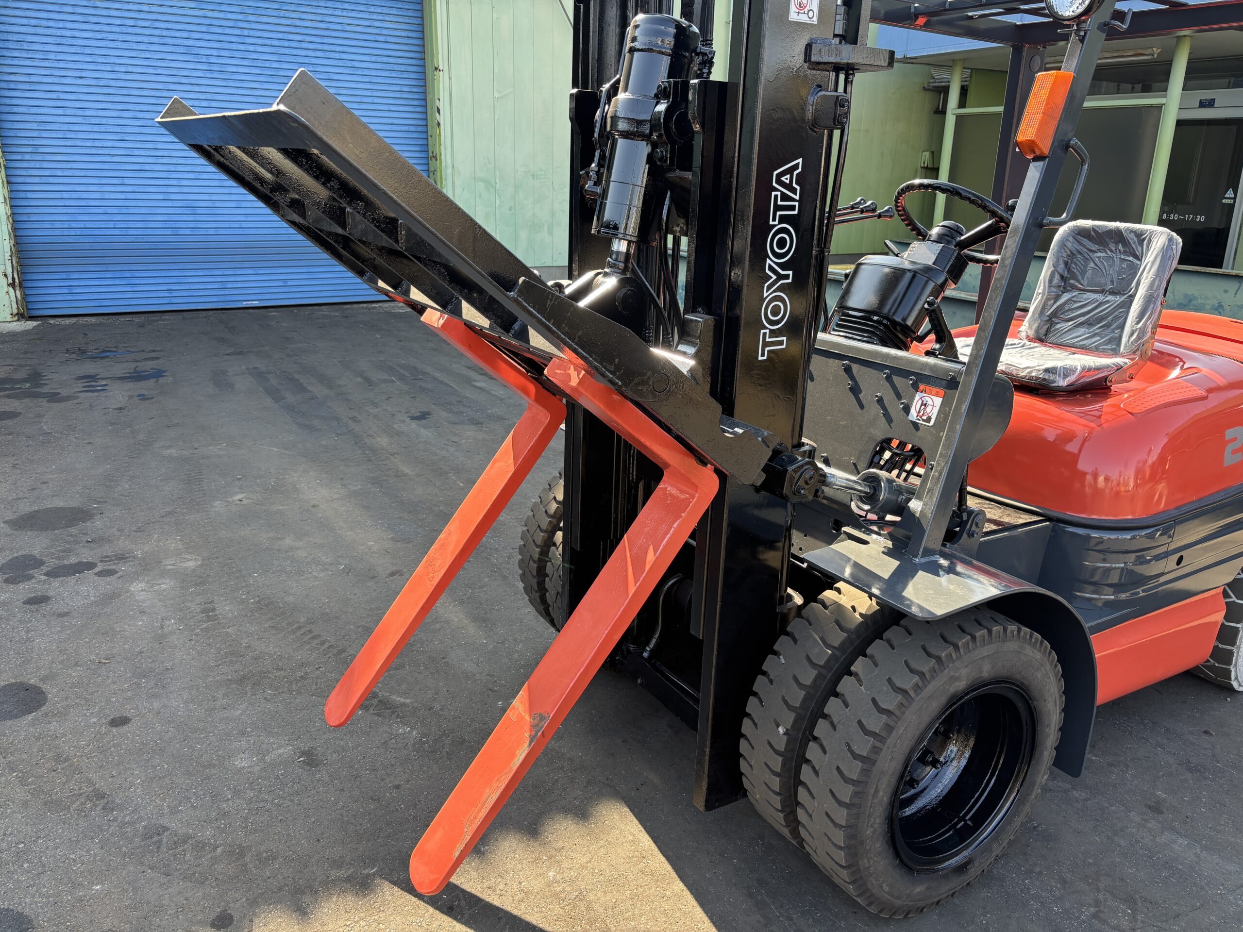 TOYOTA 6FGL25 ヒンジ (13) TOYOTA 6FGL25 ヒンジ (13)