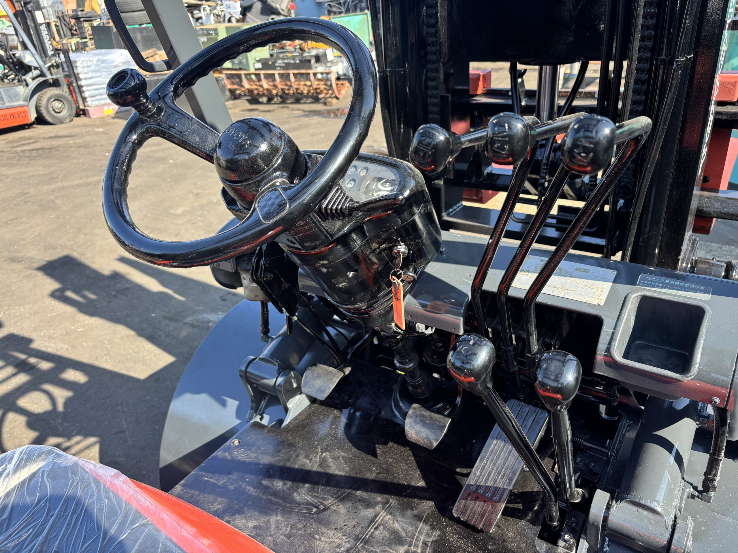 TOYOTA 6FGL25 ヒンジ (23) TOYOTA 6FGL25 ヒンジ (23)