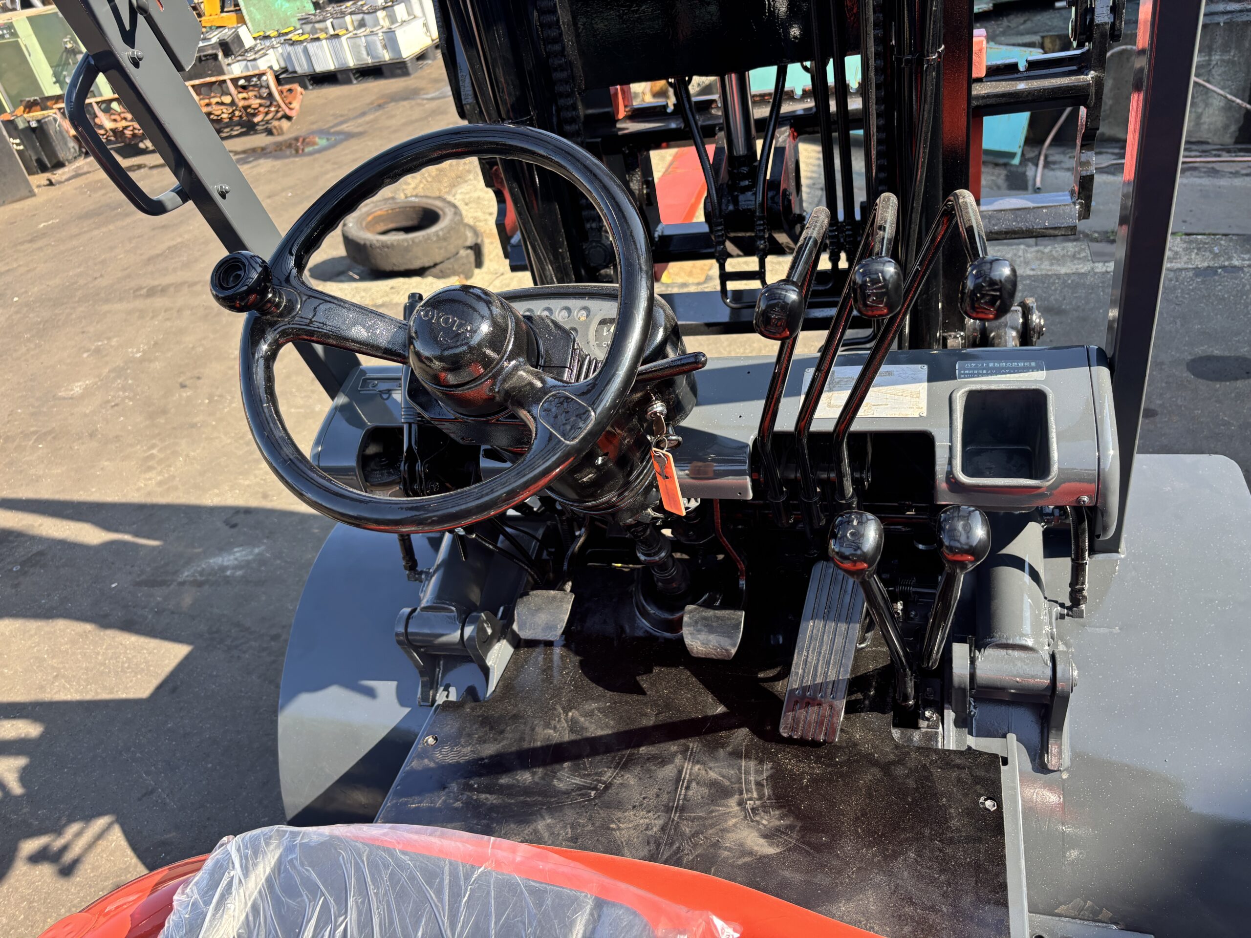 TOYOTA 6FGL25 ヒンジ (24) TOYOTA 6FGL25 ヒンジ (24)