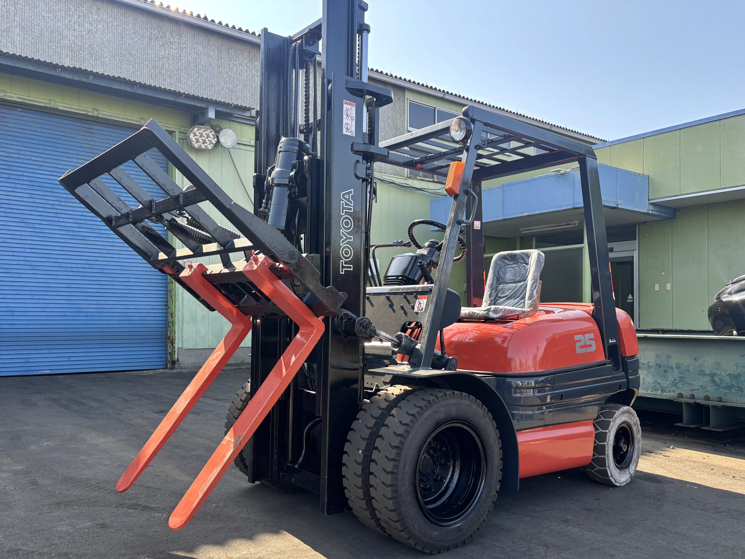 TOYOTA 6FGL25 ヒンジ (6) TOYOTA 6FGL25 ヒンジ (6)