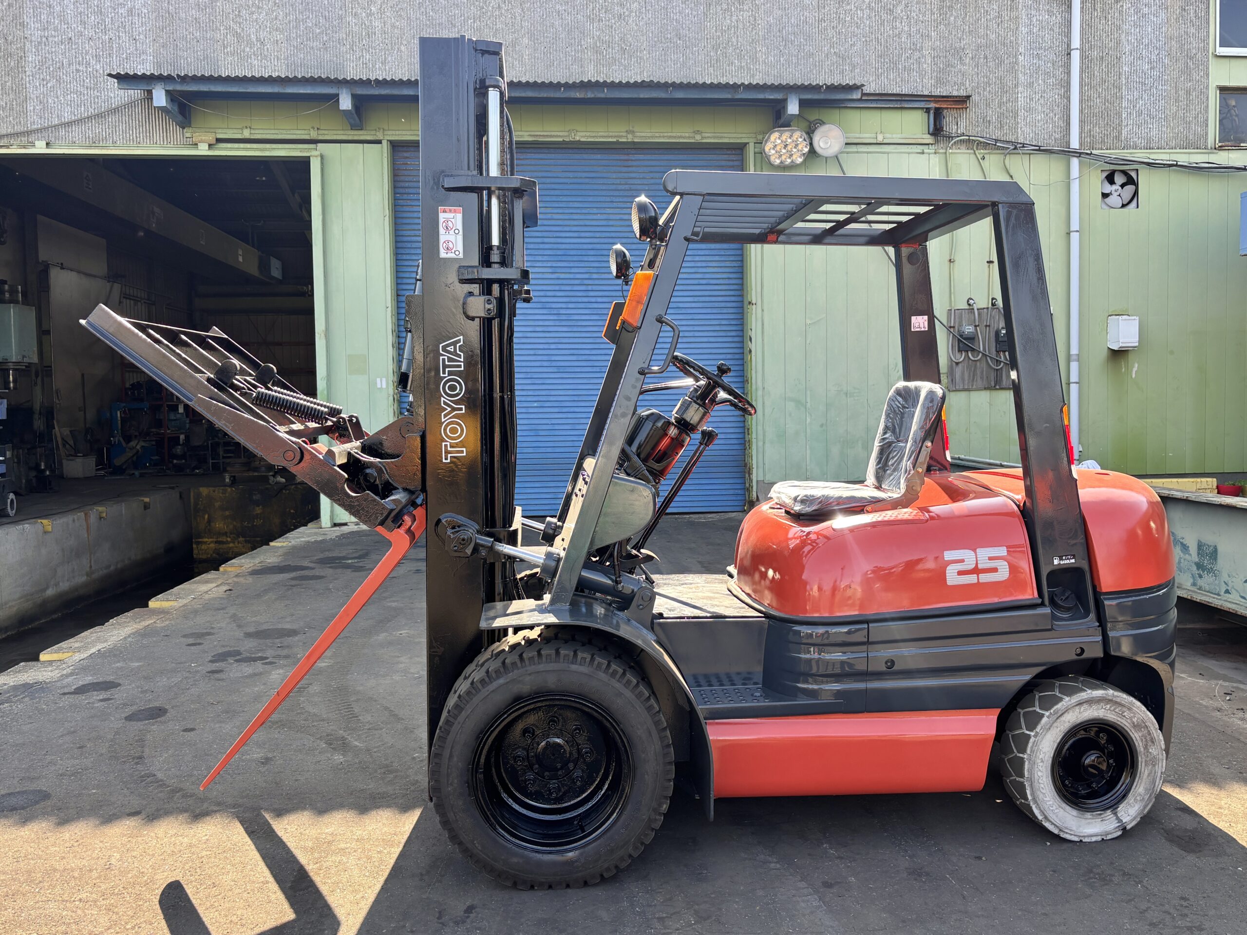 TOYOTA 6FGL25 ヒンジ (8) TOYOTA 6FGL25 ヒンジ (8)