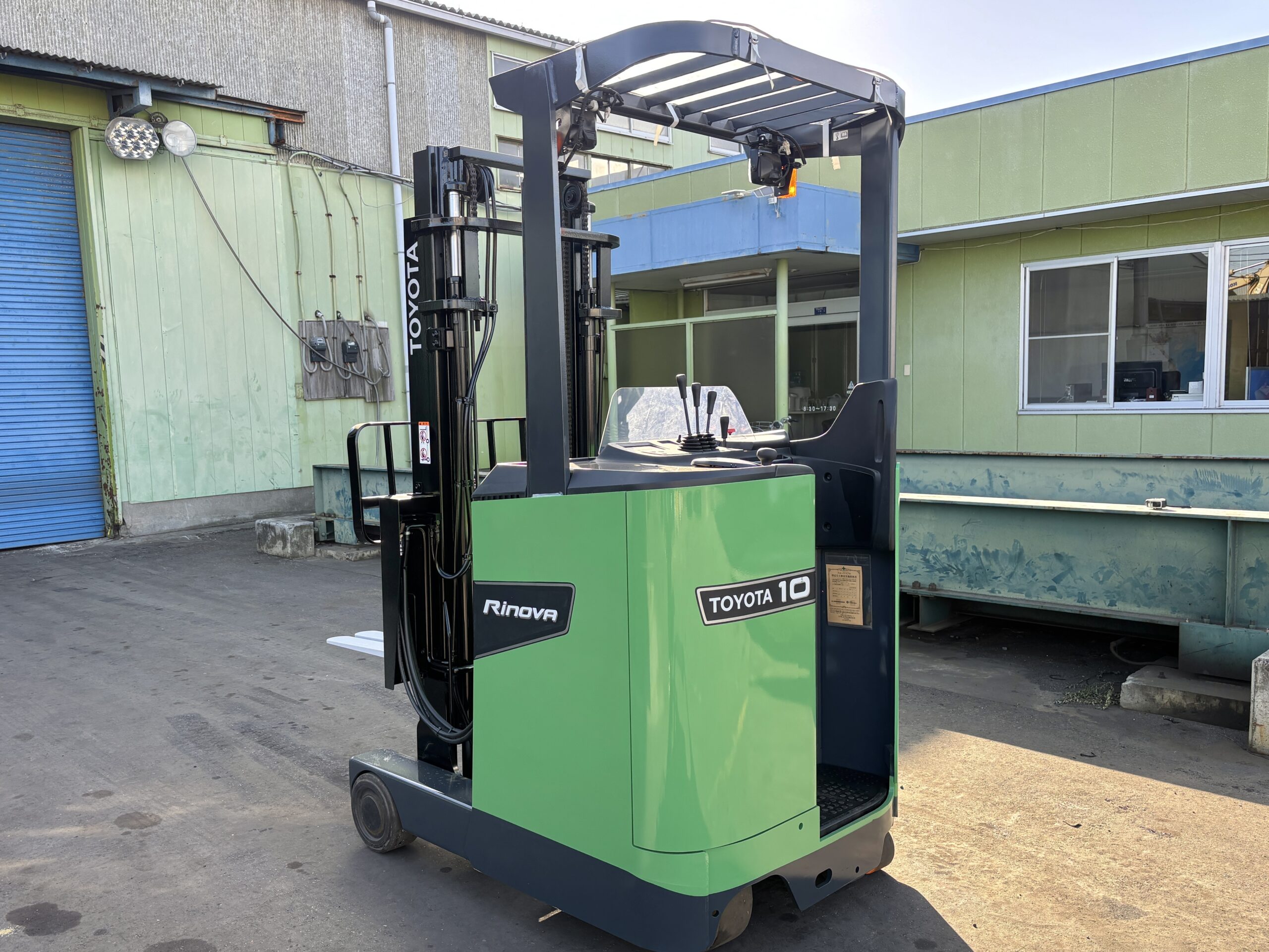 TOYOTA 8FBR10 (4) TOYOTA 8FBR10 (4)